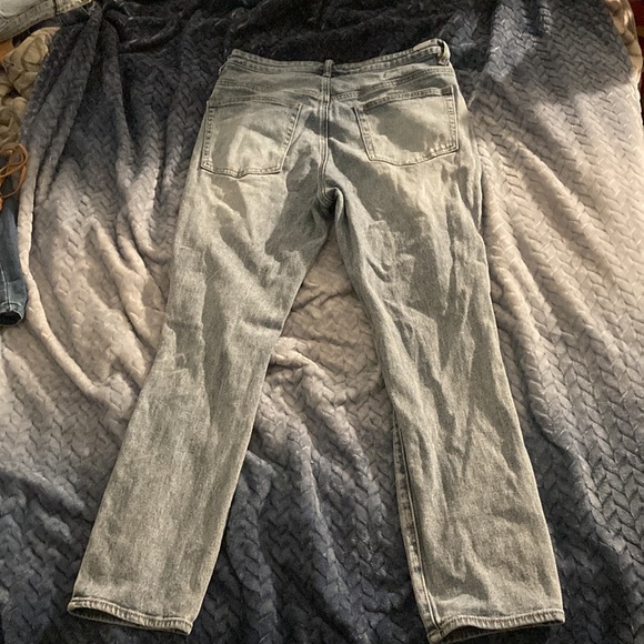 The brand is almost famous , the color is a dark blue washed Jean - Picture 3 of 4